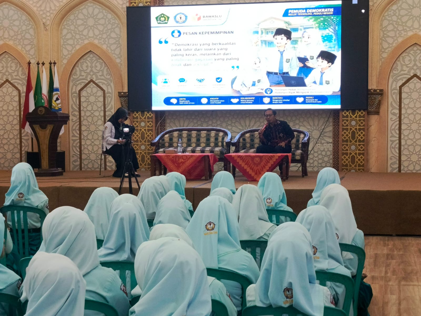 Kokurikuler MAN 2 Blitar Bekali Siswa Berdemokrasi melalui Tema “Demokrasi Dari Aspirasi Menjadi Aksi”